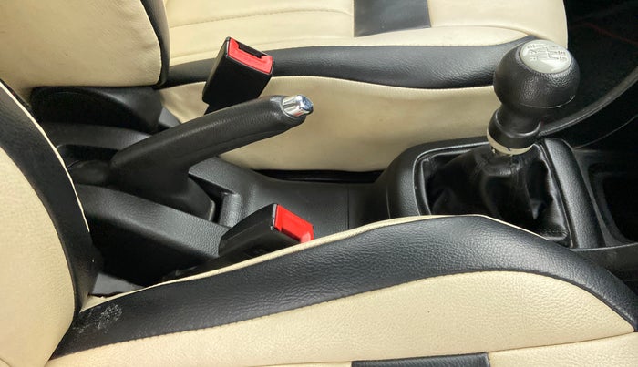 2012 Maruti Swift VXI, Petrol, Manual, 49,438 km, Gear Lever
