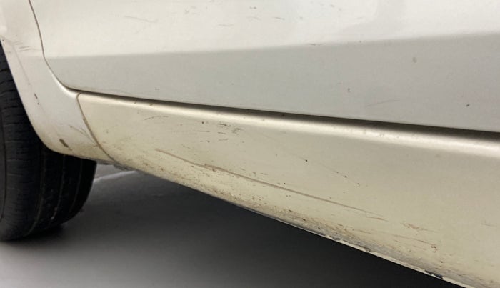2012 Maruti Swift VXI, Petrol, Manual, 49,438 km, Left running board - Slightly dented