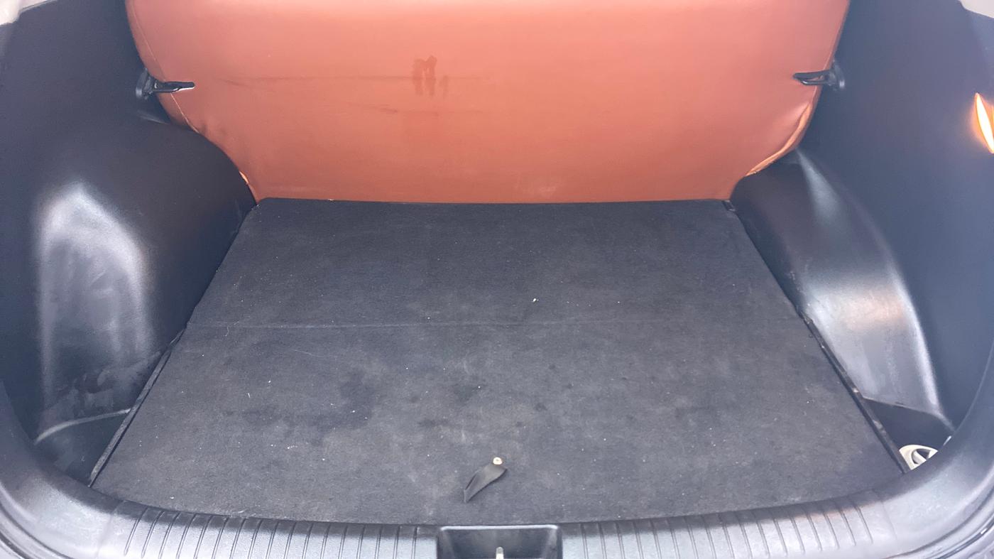 2018 Hyundai Creta 1.4 E PLUS CRDI, Diesel, Manual, 38,429 km, Boot Inside