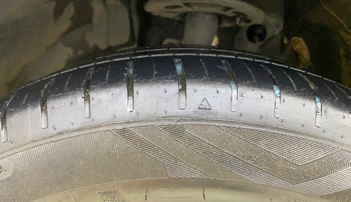 2021 Maruti Baleno ALPHA CVT PETROL 1.2, Petrol, Automatic, 67,612 km, Left Front Tyre Tread