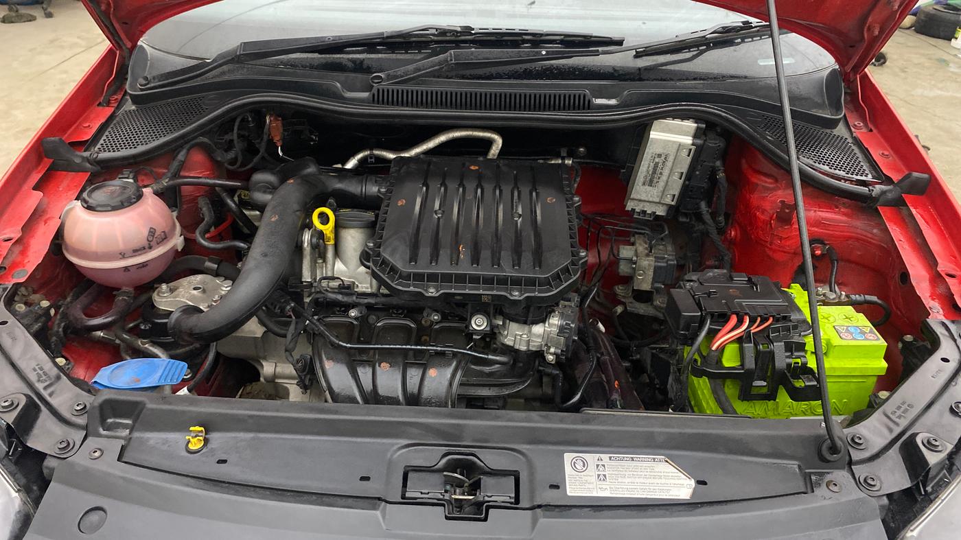 2018 Volkswagen Polo HIGHLINE PLUS 1.0 16 ALLOY, Petrol, Manual, 79,434 km, Engine View