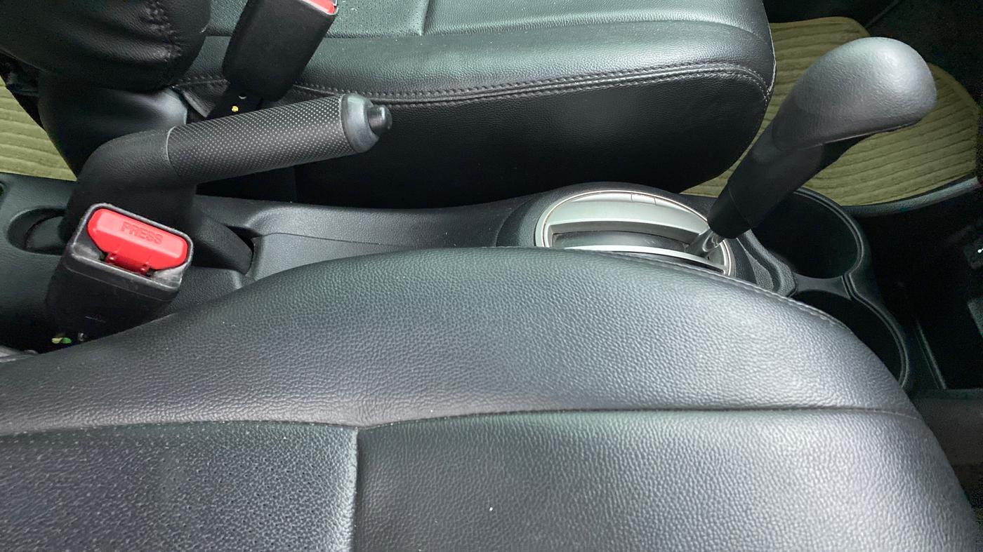 2017 Honda Brio VX AT, Petrol, Automatic, 55,259 km, Gear Lever