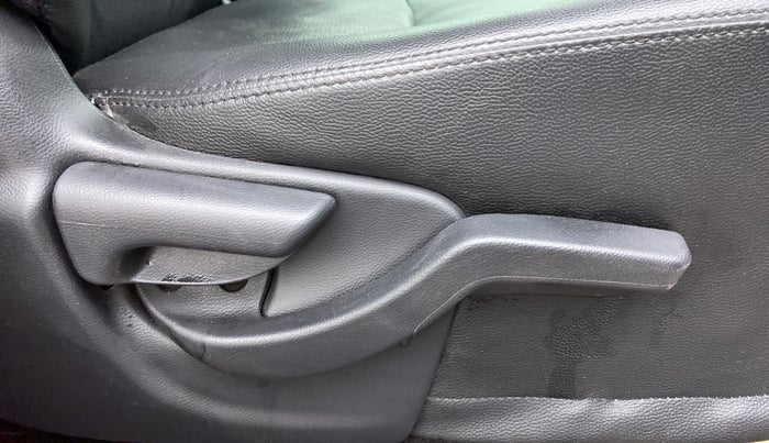 2017 Honda Brio VX AT, Petrol, Automatic, 55,259 km, Driver Side Adjustment Panel