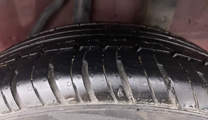 2017 Honda Brio VX AT, Petrol, Automatic, 55,259 km, Left Rear Tyre Tread