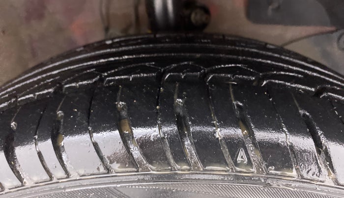 2017 Honda Brio VX AT, Petrol, Automatic, 55,259 km, Right Front Tyre Tread