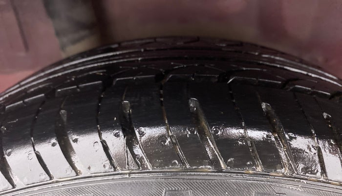 2017 Honda Brio VX AT, Petrol, Automatic, 55,259 km, Right Rear Tyre Tread