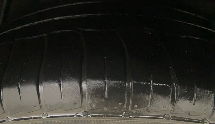 2015 Hyundai Verna FLUIDIC 4S 1.6 VTVT S(O), Petrol, Manual, 67,268 km, Left Rear Tyre Tread