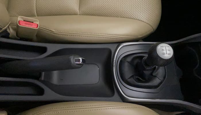 2019 Honda City 1.5L I-VTEC V MT, Petrol, Manual, 86,097 km, Gear Lever