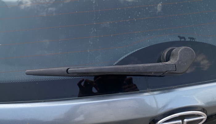 2021 Tata NEXON XZ PLUS PETROL SUNROOF, Petrol, Manual, 1,39,803 km, Rear Wiper