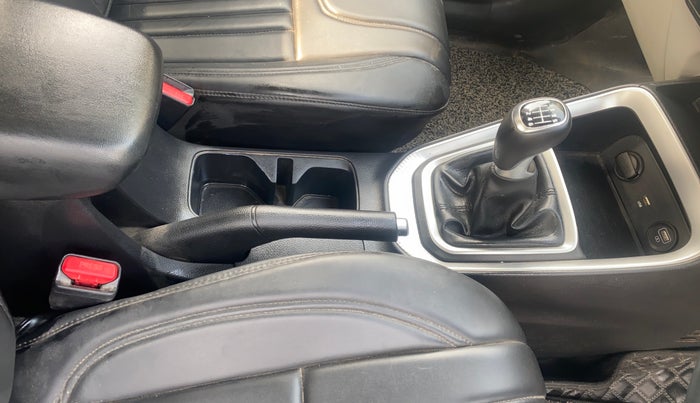 2022 KIA SONET HTX 1.0 IMT, Petrol, Manual, 23,334 km, Gear Lever