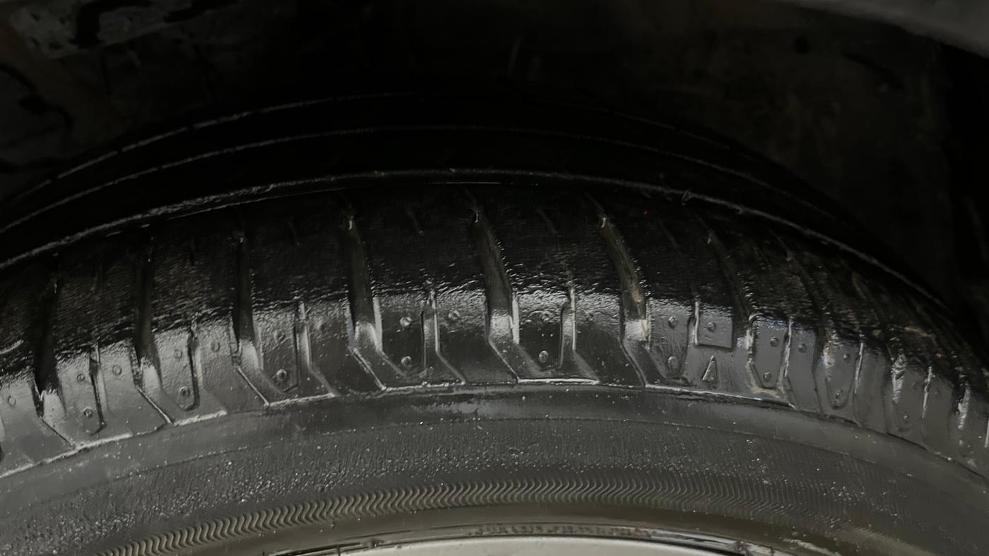 2022 Hyundai Verna SX 1.5 VTVT, Petrol, Manual, 36,069 km, Left Front Tyre Tread