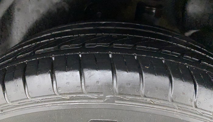 2016 Hyundai Creta SX PLUS AT 1.6 DIESEL, Diesel, Automatic, 77,837 km, Left Rear Tyre Tread
