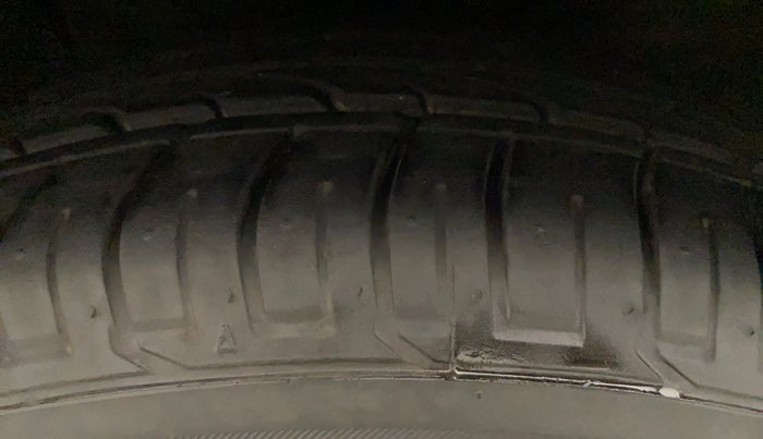 2016 Hyundai Creta SX PLUS AT 1.6 PETROL, Petrol, Automatic, 45,507 km, Left Front Tyre Tread