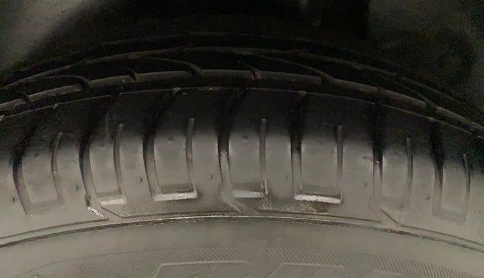 2016 Hyundai Creta SX PLUS AT 1.6 PETROL, Petrol, Automatic, 45,507 km, Left Rear Tyre Tread