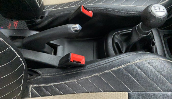 2017 Maruti Swift VXI D, Petrol, Manual, 50,772 km, Gear Lever