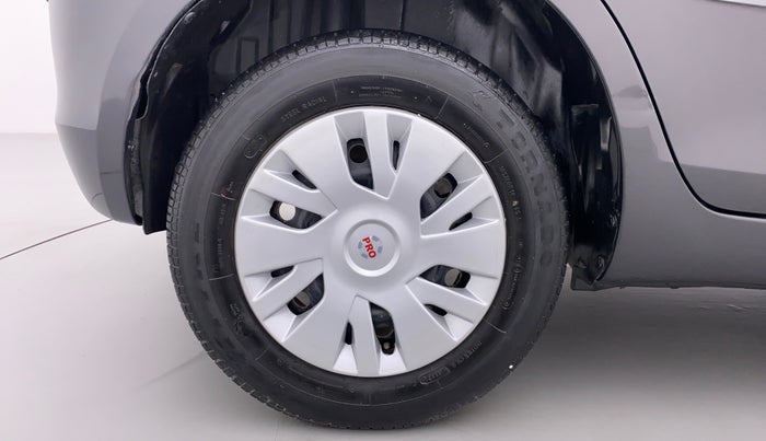 2017 Maruti Swift VXI D, Petrol, Manual, 50,772 km, Right Rear Wheel