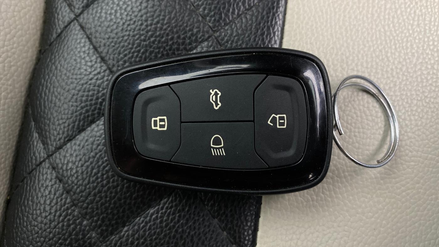 2022 Tata TIGOR XZ PLUS PETROL, Petrol, Manual, 43,484 km, Key Close Up