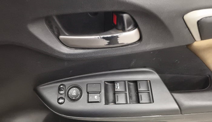 2016 Honda Jazz 1.2L I-VTEC V, Petrol, Manual, 1,15,949 km, Driver Side Door Panels Control