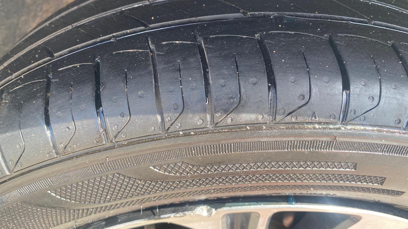 2023 Honda Amaze 1.2L I-VTEC VX, Petrol, Manual, 30,108 km, Right Front Tyre Tread
