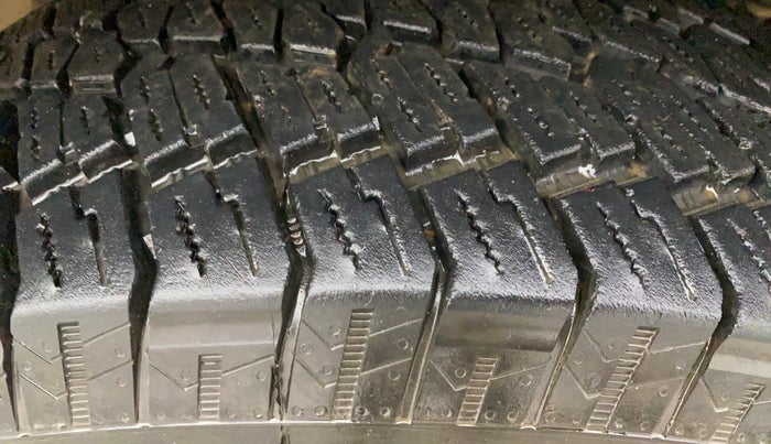 2023 Mahindra Thar LX P 2WD AT HT, Petrol, Automatic, 12,425 km, Right Front Tyre Tread