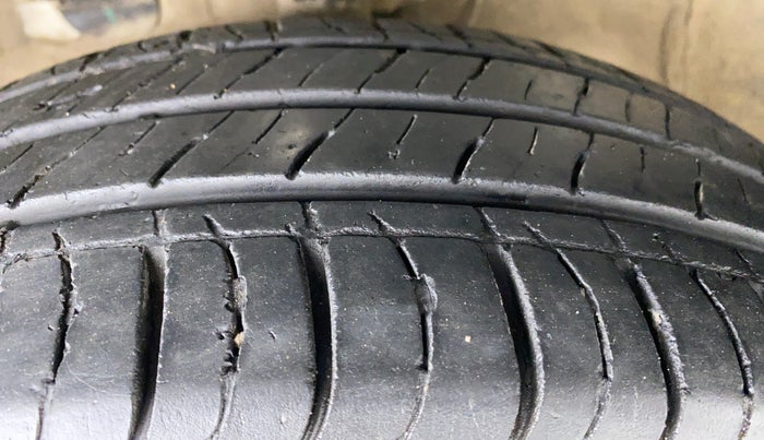2020 KIA SELTOS HTK PLUS AT 1.5 DIESEL, Diesel, Automatic, 41,905 km, Left Front Tyre Tread