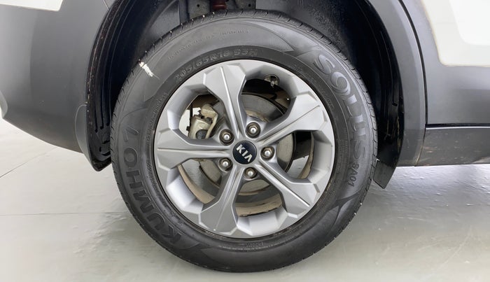 2020 KIA SELTOS HTK PLUS AT 1.5 DIESEL, Diesel, Automatic, 41,905 km, Right Rear Wheel