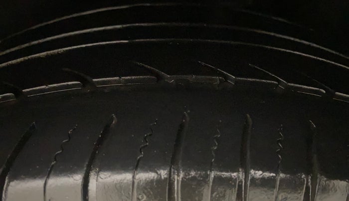 2015 Ford Ecosport TITANIUM+ 1.0L ECOBOOST, Petrol, Manual, 64,524 km, Left Rear Tyre Tread