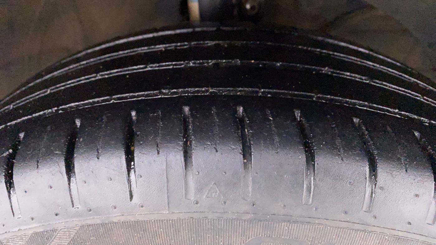 2020 Maruti Baleno ZETA 1.2 K12, Petrol, Manual, 66,170 km, Right Front Tyre Tread