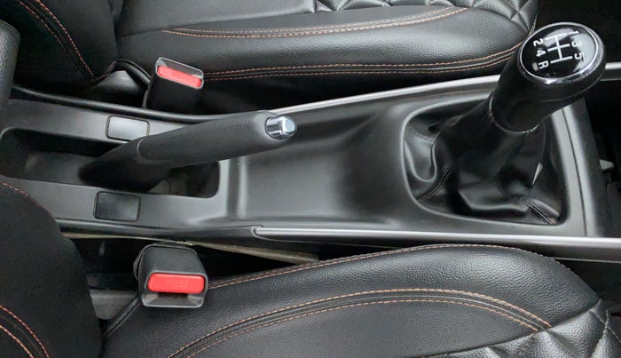 2020 Maruti Baleno ZETA 1.2 K12, Petrol, Manual, 66,170 km, Gear Lever