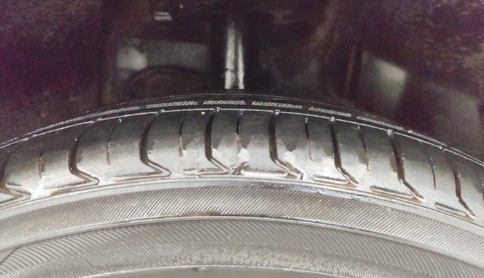 2018 Tata NEXON XM PETROL, Petrol, Manual, 66,283 km, Right Front Tyre Tread