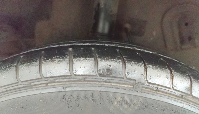 2018 Tata NEXON XM PETROL, Petrol, Manual, 66,283 km, Right Rear Tyre Tread