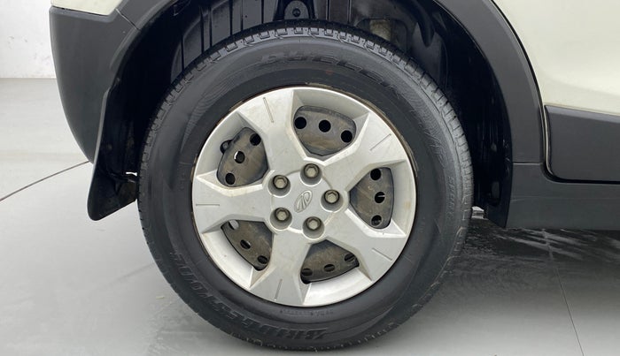 2020 Mahindra XUV300 W6 1.5 DIESEL AMT, Diesel, Automatic, 21,440 km, Right Rear Wheel