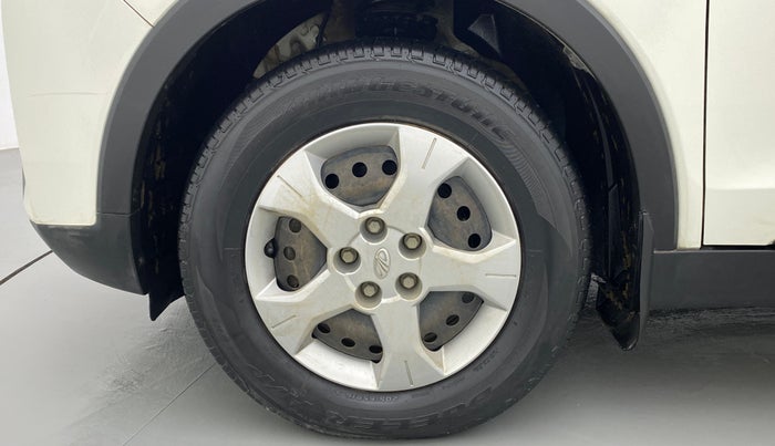 2020 Mahindra XUV300 W6 1.5 DIESEL AMT, Diesel, Automatic, 21,440 km, Left Front Wheel