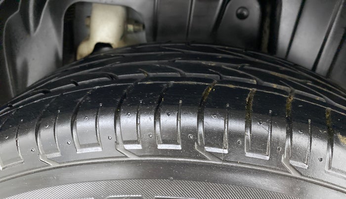 2020 Mahindra XUV300 W6 1.5 DIESEL AMT, Diesel, Automatic, 21,440 km, Left Rear Tyre Tread