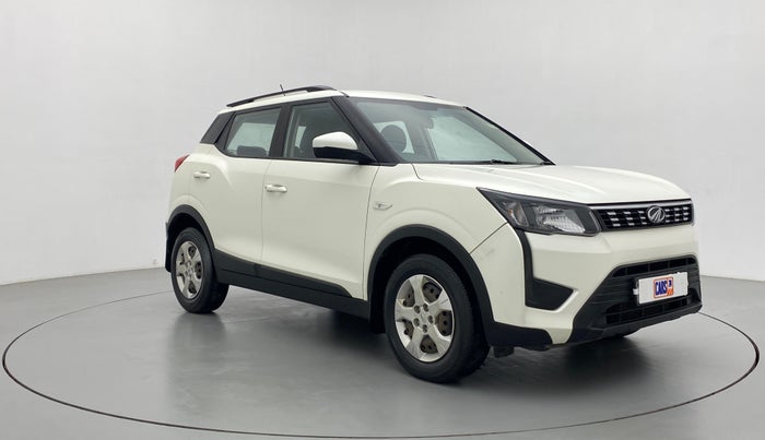 2020 Mahindra XUV300 W6 1.5 DIESEL AMT, Diesel, Automatic, 21,440 km, Right Front Diagonal