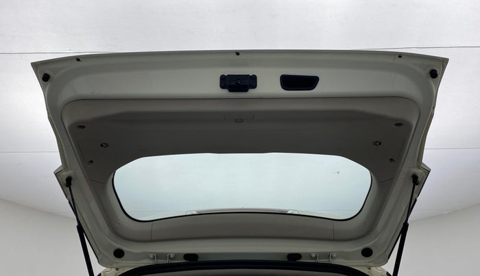 2020 Mahindra XUV300 W6 1.5 DIESEL AMT, Diesel, Automatic, 21,440 km, Boot Door Open