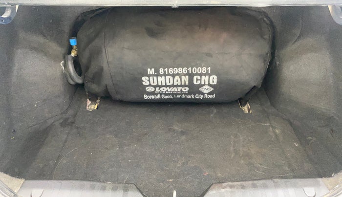 2017 Maruti Ciaz DELTA 1.4 MT PETROL, CNG, Manual, 1,21,751 km, Boot Inside