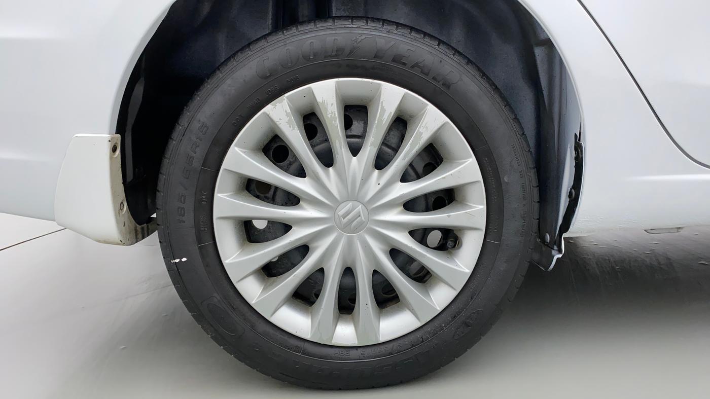 2017 Maruti Ciaz VXI PLUS, Petrol, Manual, 63,181 km, Right Rear Wheel
