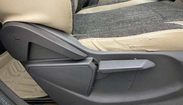 2017 Ford Ecosport TITANIUM 1.5L DIESEL, Diesel, Manual, 35,373 km, Driver Side Adjustment Panel