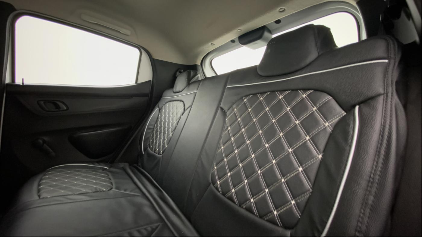 2018 Renault Kwid RXT 1.0 EASY-R  AT, Petrol, Automatic, 23,914 km, Right Side Rear Door Cabin
