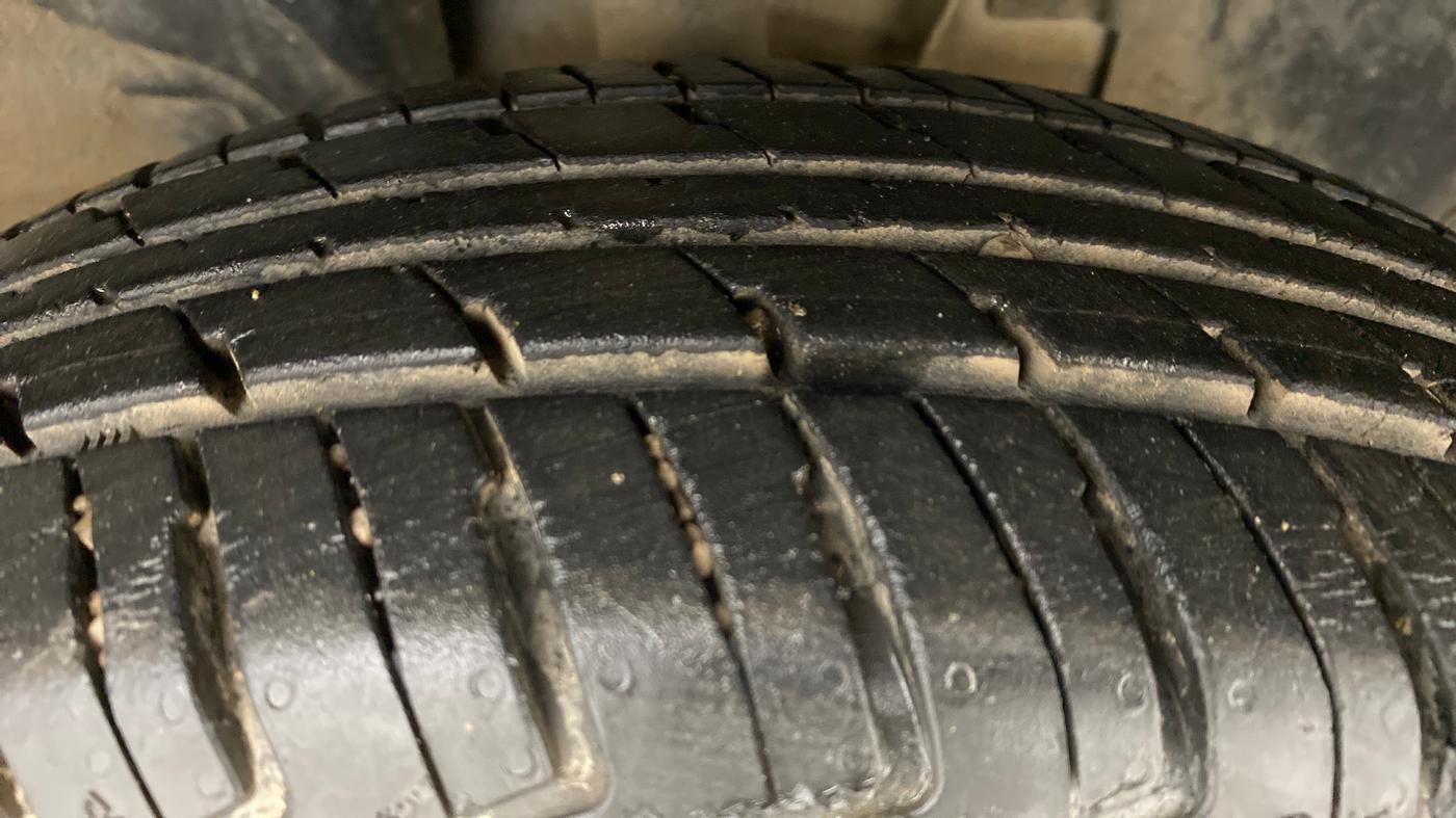 2018 Renault Kwid RXT 1.0 EASY-R  AT, Petrol, Automatic, 23,914 km, Right Front Tyre Tread