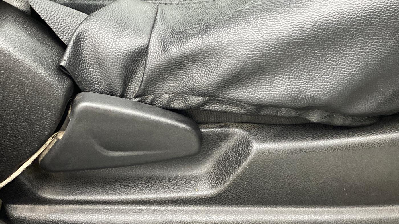 2018 Renault Kwid RXT 1.0 EASY-R  AT, Petrol, Automatic, 23,914 km, Driver Side Adjustment Panel