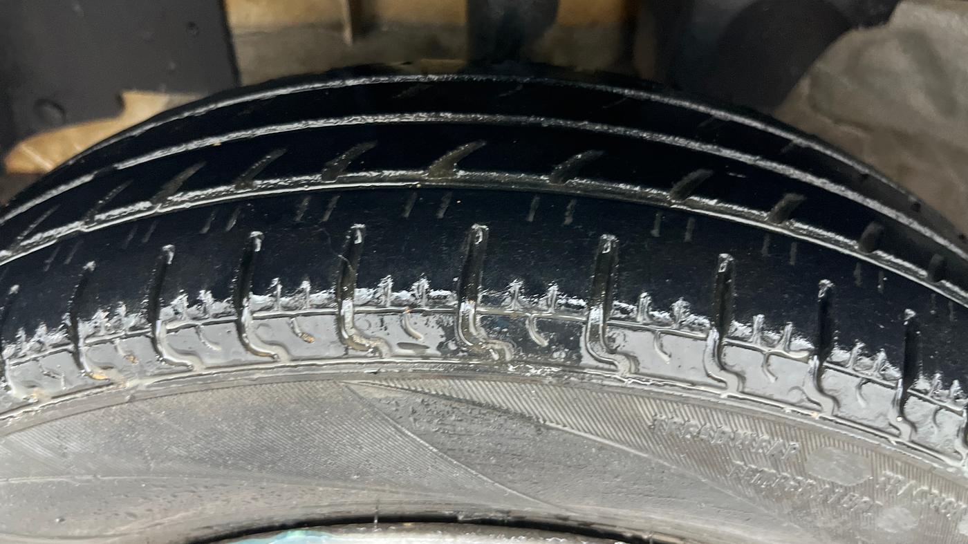 2018 Renault Kwid RXT 1.0 (O), Petrol, Manual, 75,986 km, Left Front Tyre Tread