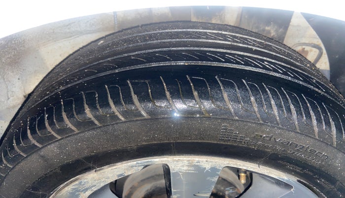 2016 Hyundai Elite i20 ASTA 1.4 CRDI (O), Diesel, Manual, 76,146 km, Left Rear Tyre Tread