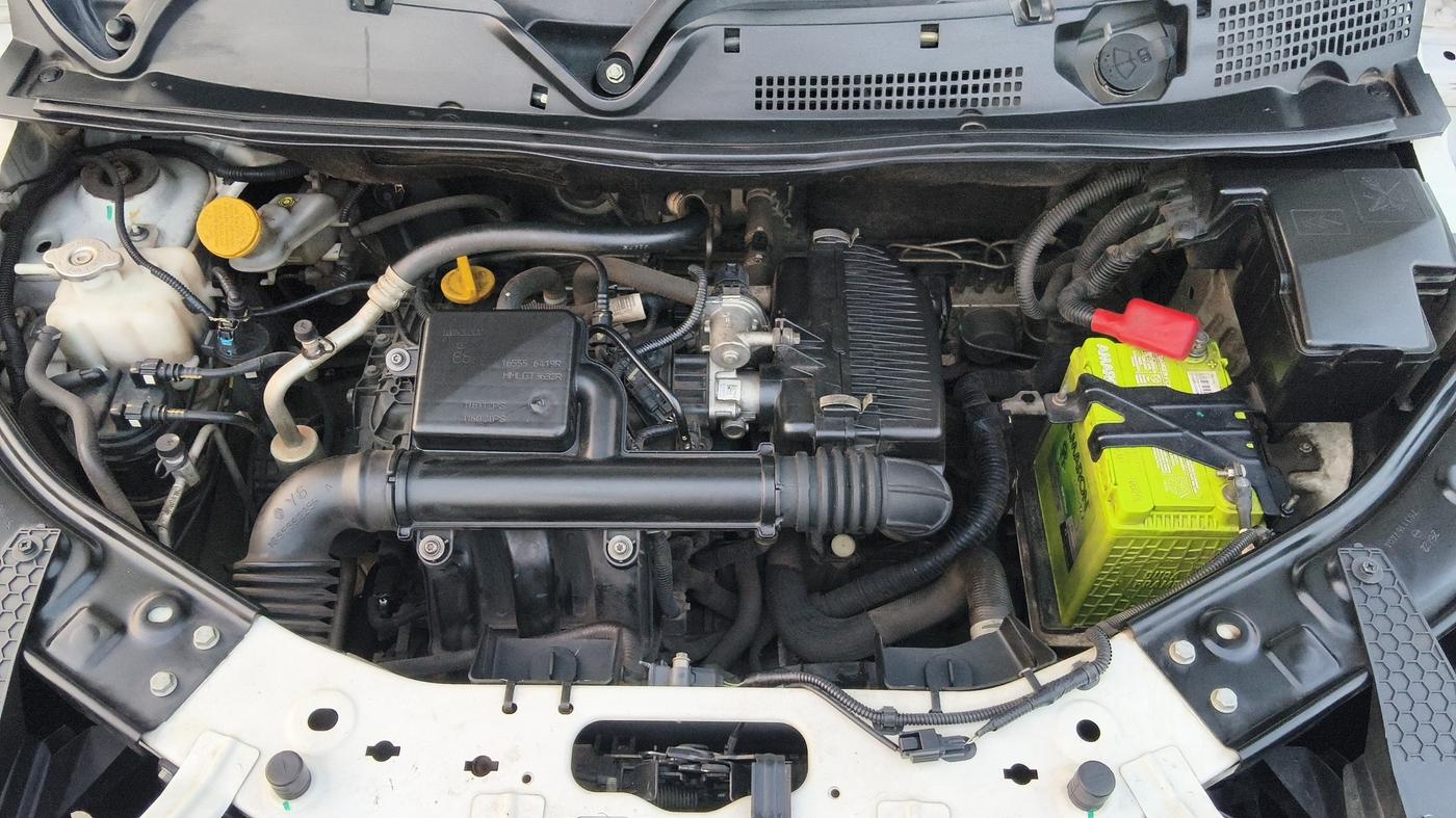 2022 Nissan MAGNITE XV RED EDITION, Petrol, Manual, 1,10,701 km, Engine View