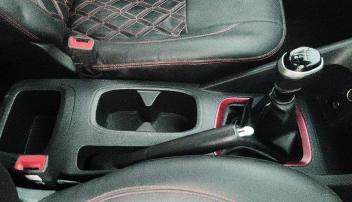 2022 Nissan MAGNITE XV RED EDITION, Petrol, Manual, 1,10,683 km, Gear Lever