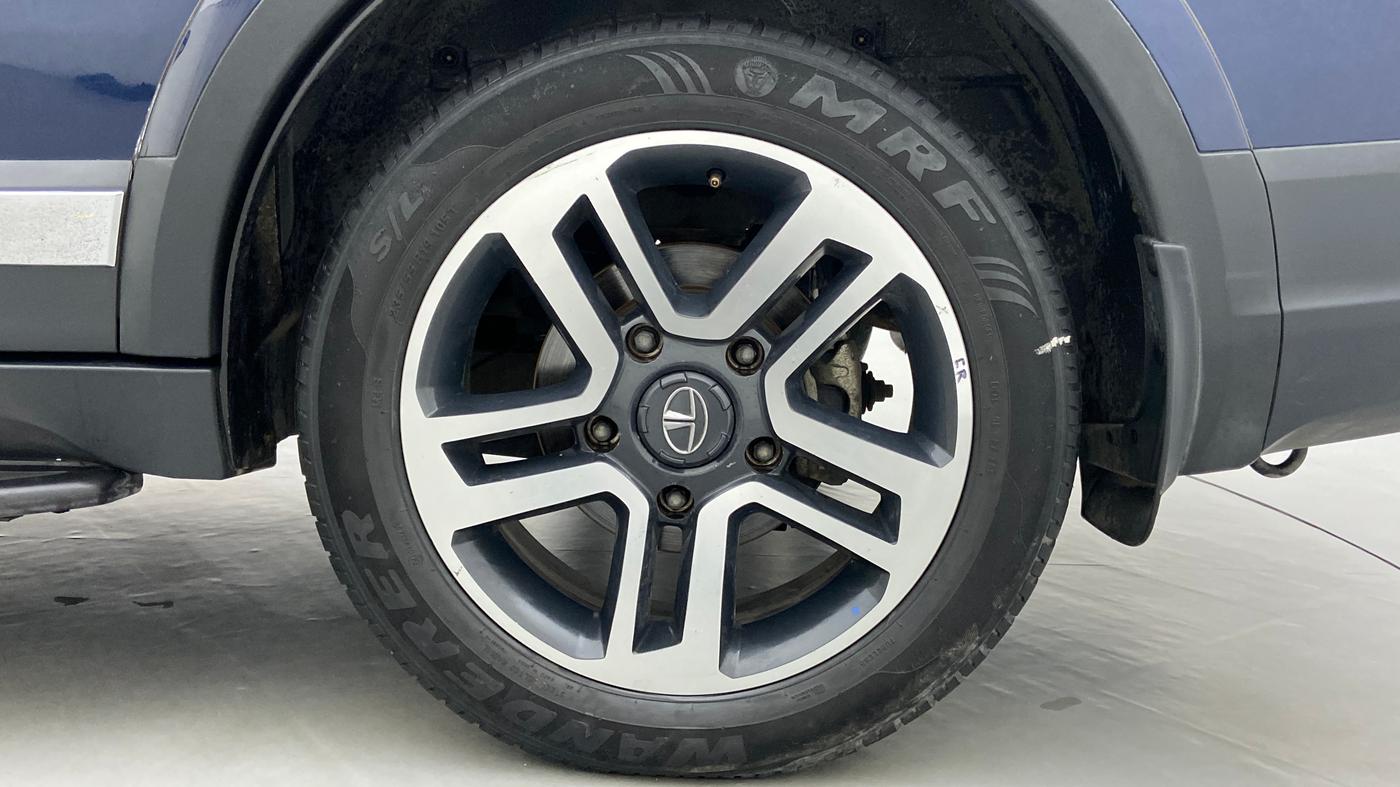 2018 Tata Hexa Varicor 400 XTA, Diesel, Automatic, 50,602 km, Left Rear Wheel