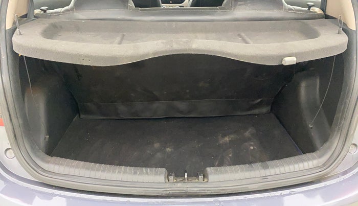 2014 Hyundai Grand i10 SPORTZ 1.2 KAPPA VTVT, Petrol, Manual, 99,652 km, Boot Inside