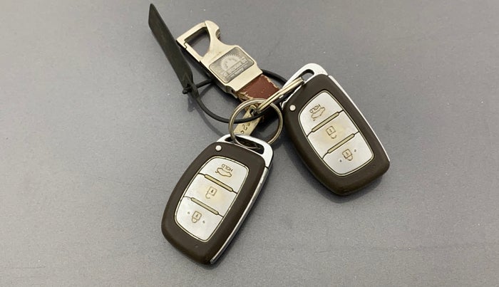 2014 Hyundai Grand i10 SPORTZ 1.2 KAPPA VTVT, Petrol, Manual, 99,652 km, Key Close Up