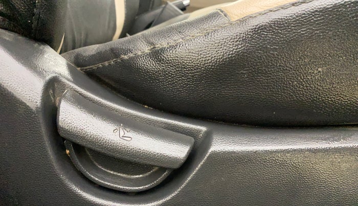 2014 Hyundai Grand i10 SPORTZ 1.2 KAPPA VTVT, Petrol, Manual, 99,652 km, Driver Side Adjustment Panel